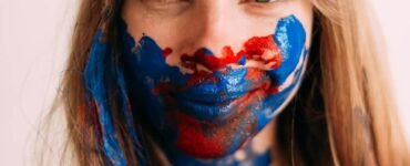 Entendendo a linguagem corporal e as expressões faciais